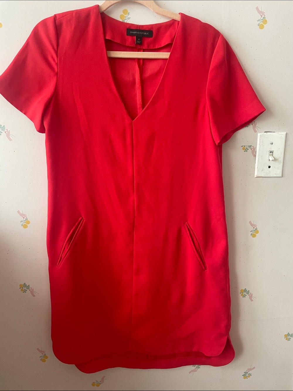 Banana Republic Vibrant Red V-Neck Shift Dress